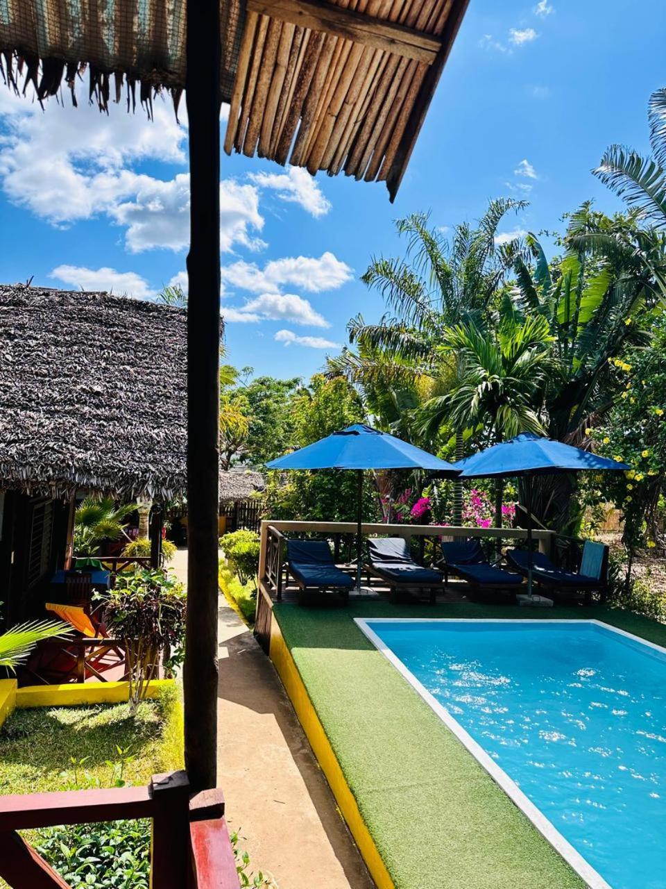 Bungalows Des Tropiques Nosy-Be Bagian luar foto